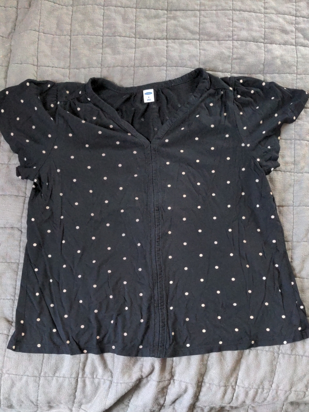 Old Navy Black Polka Dot V-Neck Blouse